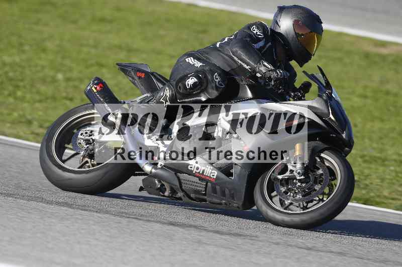 /Archiv-2025/02 28.-31.01.2025 Moto Center Thun Jerez/gruen-green/83